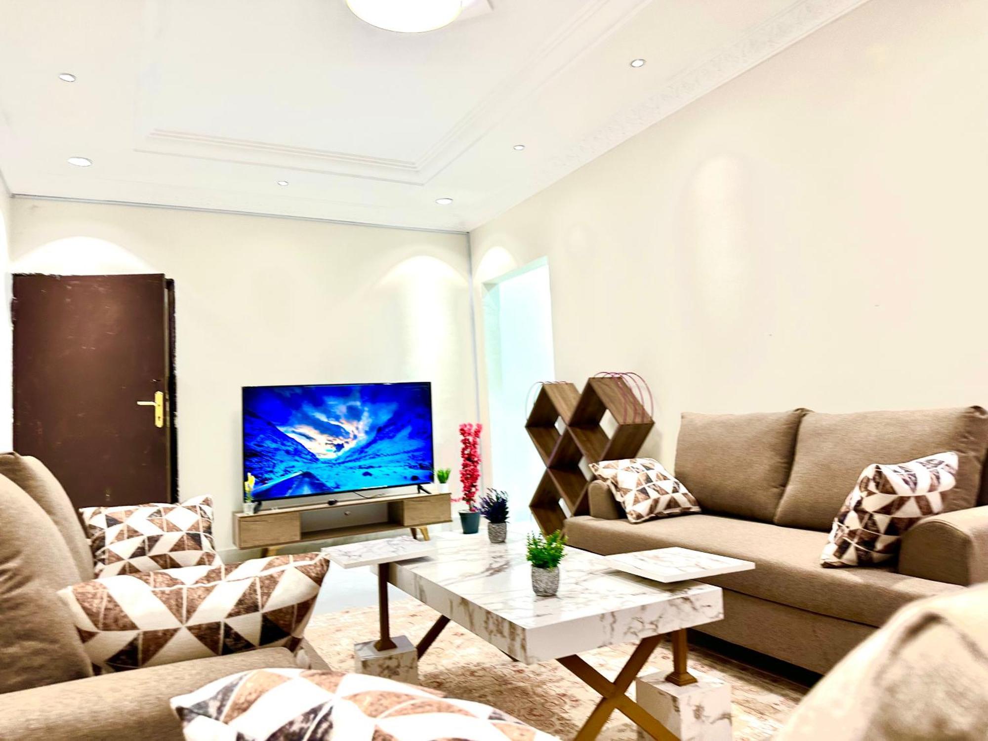 شقه غرفتين وصالة رقم 6 باثاث مودرن ودخول ذاتي Riyadh